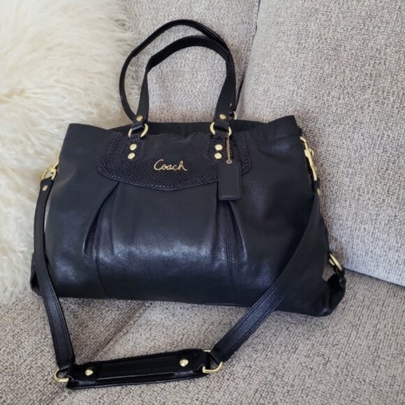 619. Coach Handbag Shoulder Bag Black with Gold Hardware - Excellent Condition - Picture 1 of 12